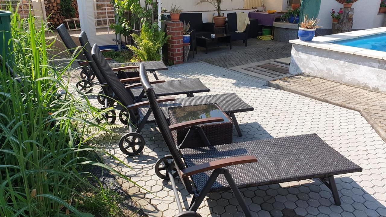 Pension Muench "Am Anger" Neuseusslitz Екстериор снимка